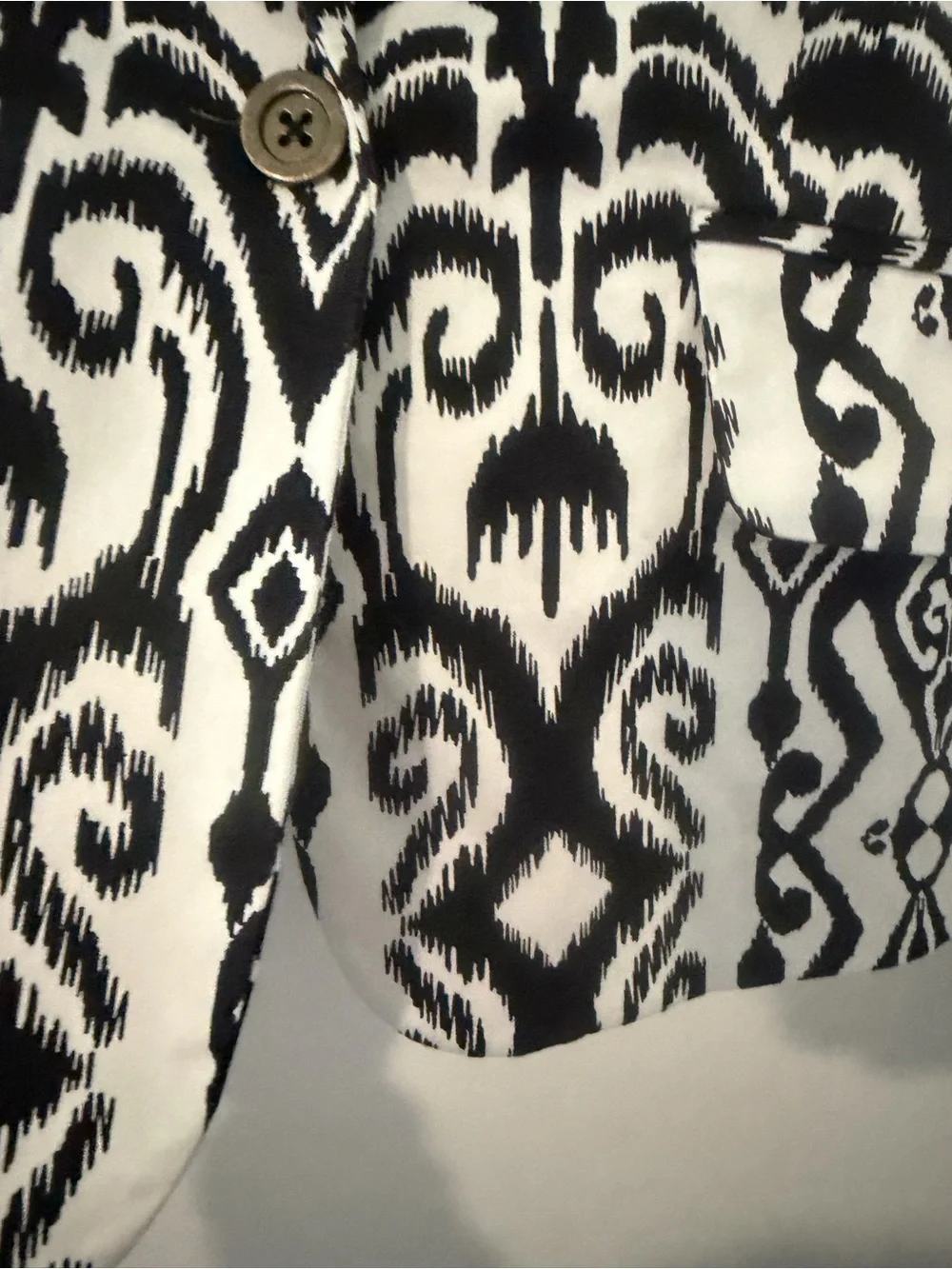 Jones New York Stretch Black and White Ikat-Style Abstract Blazer size 6